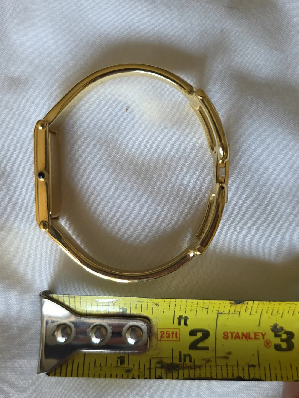 Gucci Gold-Tone Branded Link Bracelet - Picture 2 of 5